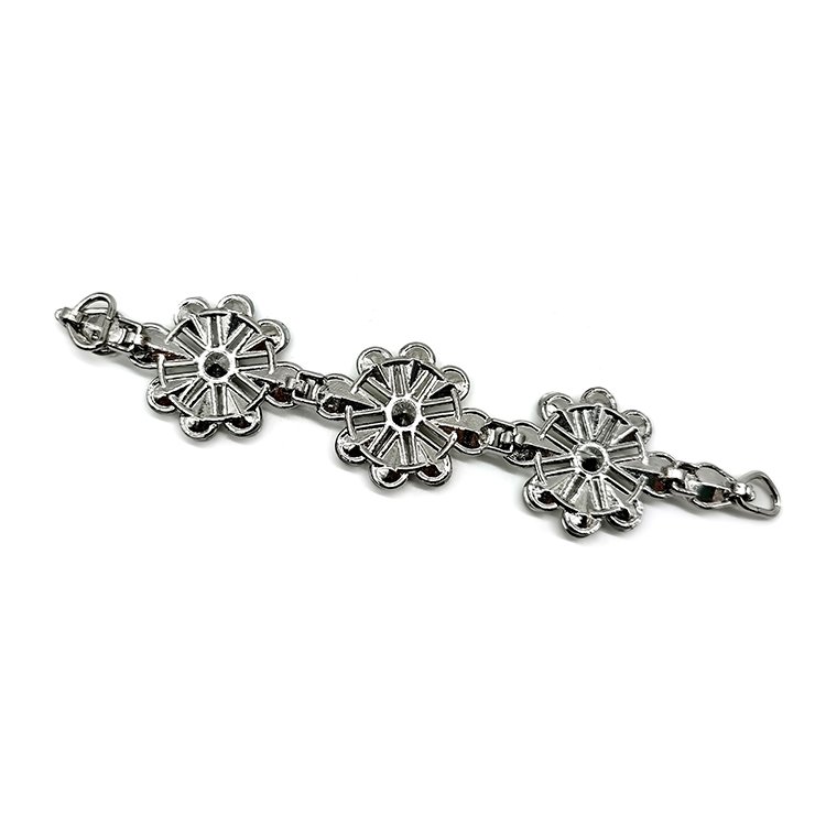 Wholesale New Designer Luxury Silver Plated Flower Style Bag Buckle Metal Decorative Rhinestone Shoes Buckles For Women