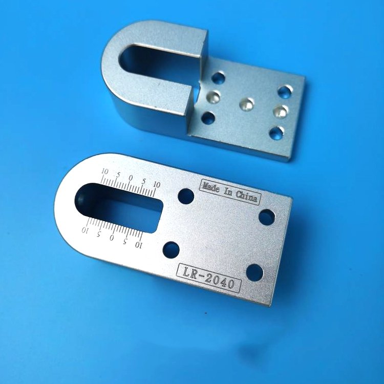 Industrial belt conveyor parts assembly line, head and tail roller adjustment tensioning seat and standard aluminum fixed seat