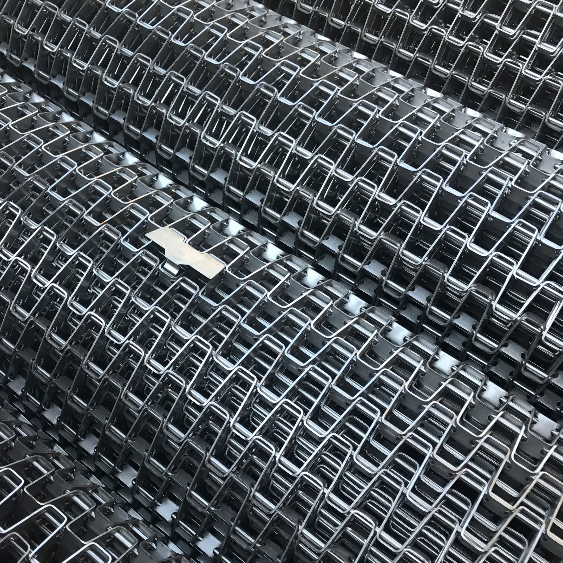 Stainless Steel Horseshoe Wire Conveyor Belt / Metal Honeycomb Conveyor Belt For Food Processing