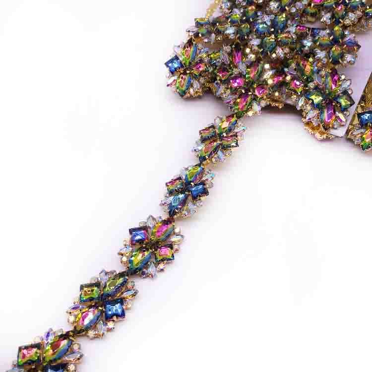 Wholesale Crystal Rhinestone Chain Trimming on roll Bridal Sash Rhinestone Trimmings for Wedding Belt Garment Accessories