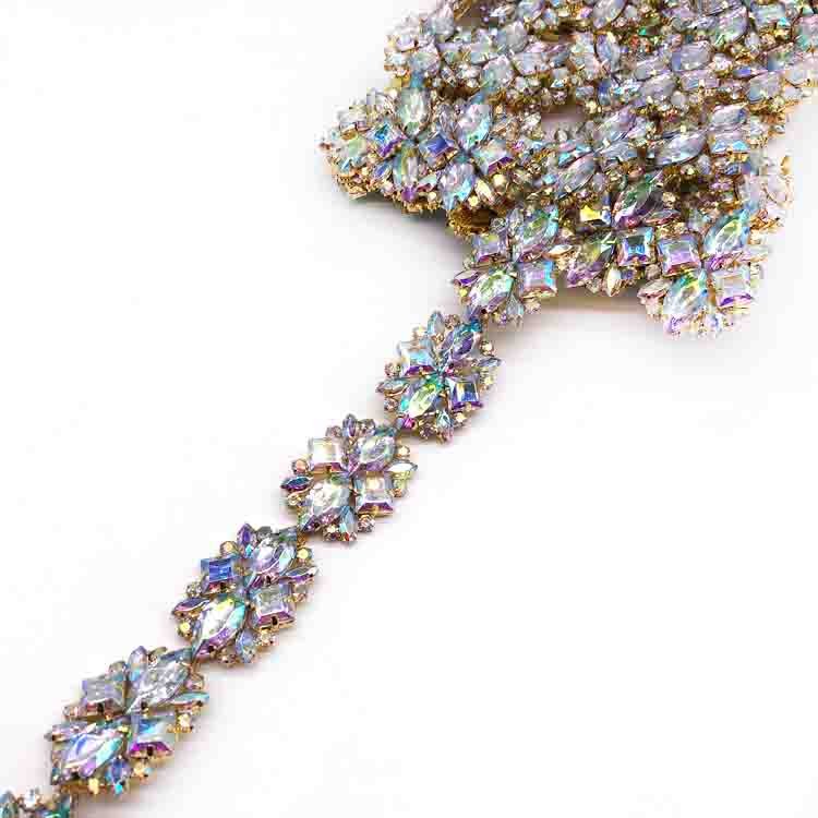 Wholesale Crystal Rhinestone Chain Trimming on roll Bridal Sash Rhinestone Trimmings for Wedding Belt Garment Accessories