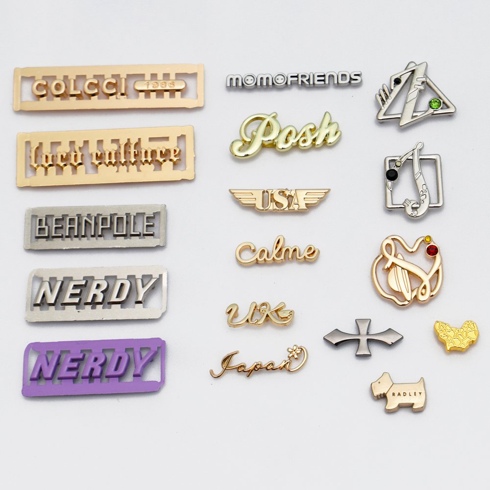 Custom Logo Metal Gold Logo Bag Accessories Label Pattern Metal Letters Metal Logo Name Plate For Handbag
