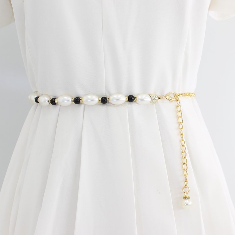 2023 Vintage New Hot Sale white Pearl Chain Belts for women waist belly strap for girls ladies designer dresses