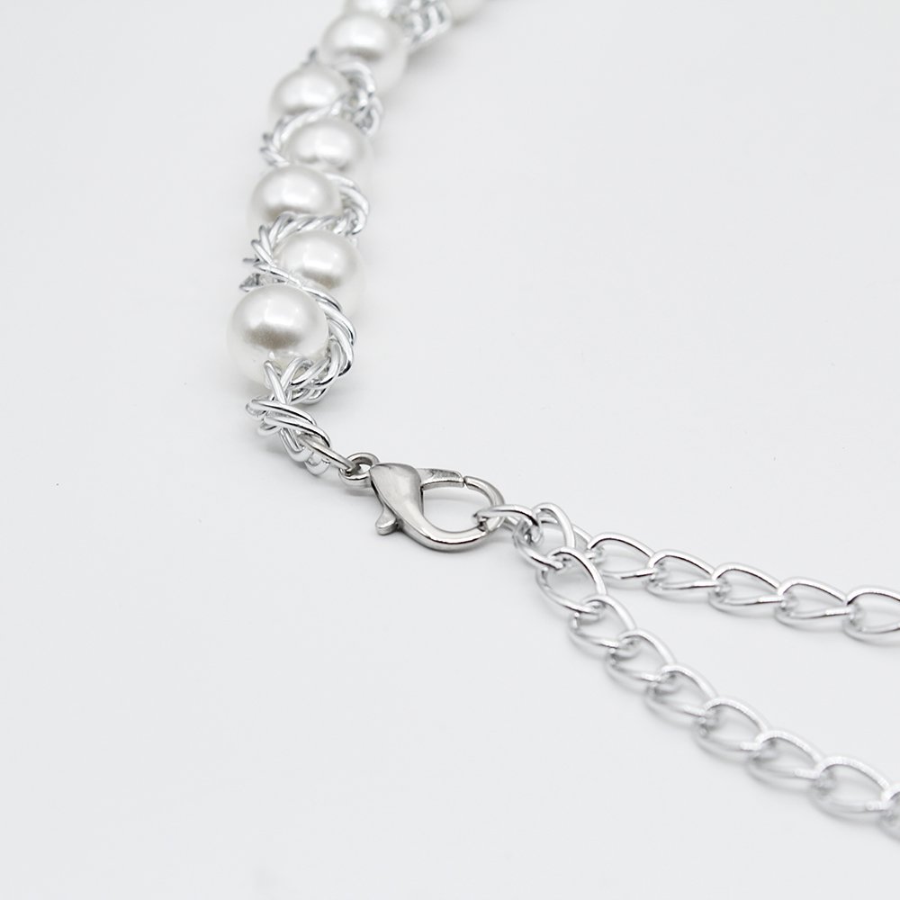 Shiny Big Pearl Chain Belt with Exquisite Metal Chain Links for a Stylish Look