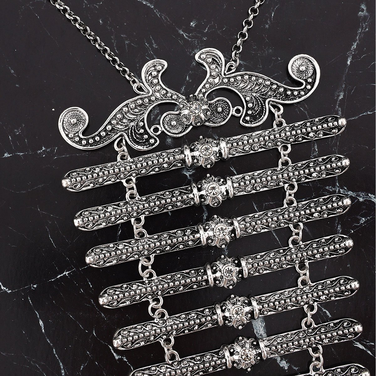 Waist Chain With Pendant Pearl Inlaid Gemstone Can Be Used For Various occasions To Highlight The Momentum Of The Wearer