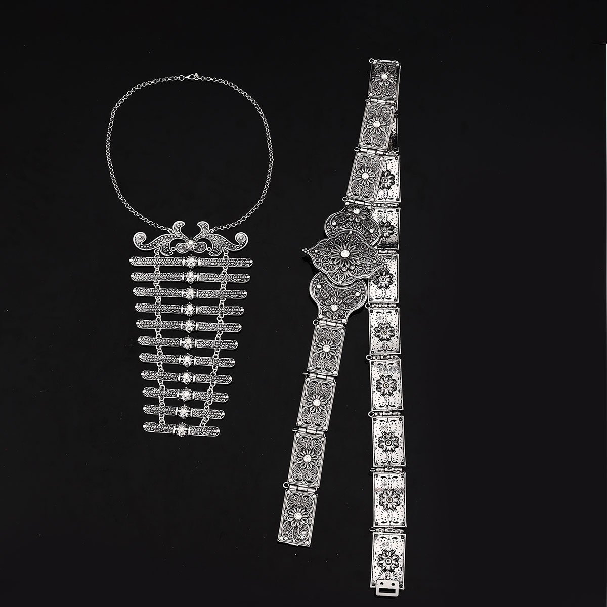 Waist Chain With Pendant Pearl Inlaid Gemstone Can Be Used For Various occasions To Highlight The Momentum Of The Wearer