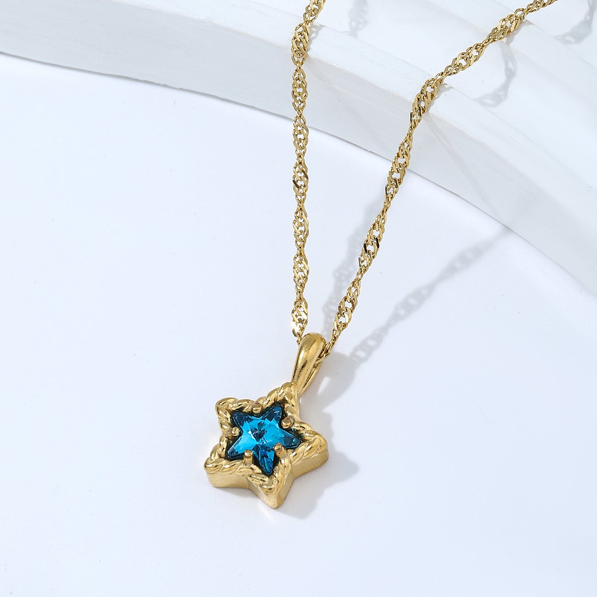 Ruigang Custom Chic 18k Gold Plated Stainless Steel Minimalist Water Ripple Chain Cubic Zirconia Diamond Star Pendant Necklace