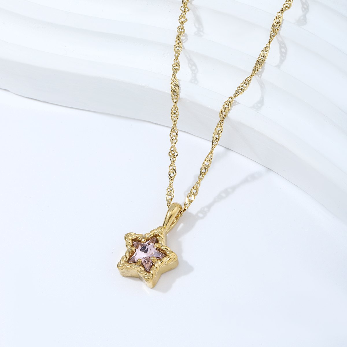 Ruigang Custom Chic 18k Gold Plated Stainless Steel Minimalist Water Ripple Chain Cubic Zirconia Diamond Star Pendant Necklace