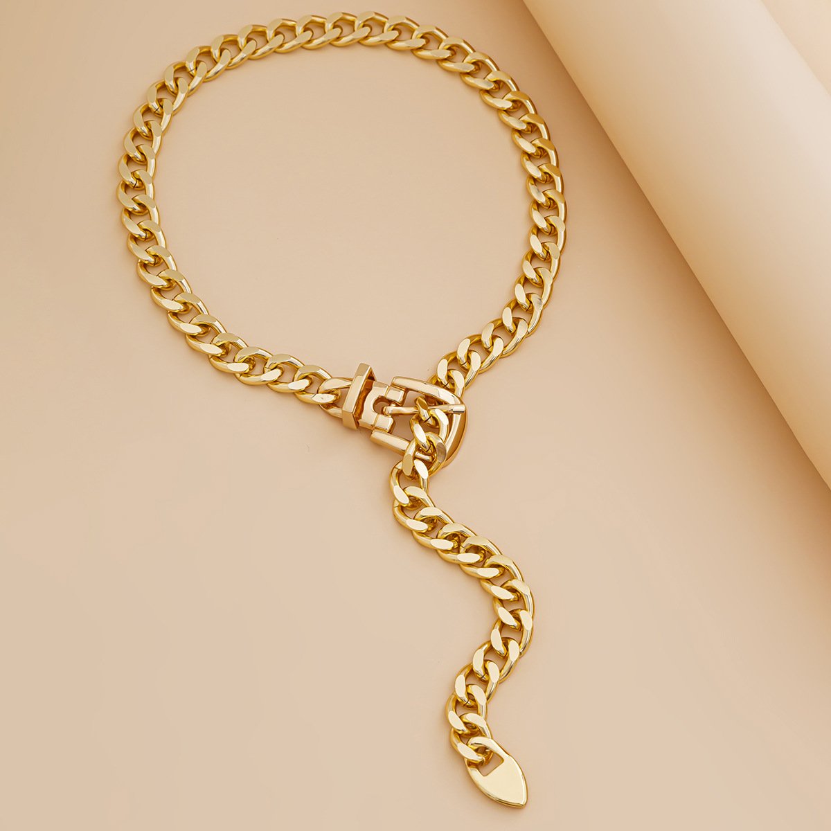 Fashion Belt Buckle Design Big Chain Necklace Women Statement Jewelry Neck Accessories Long