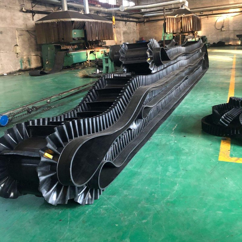 Large Inclination Belt Conveyor Chain Lifter with 4mm-60mm Thickness for Bulk Material Transportation