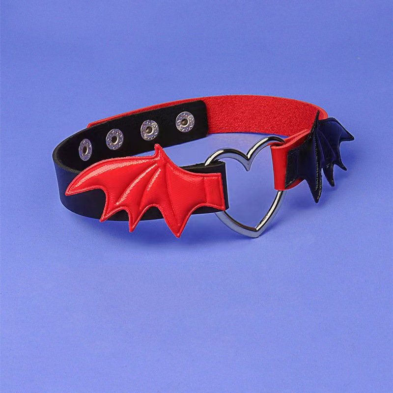 Dark cool punk goth motorcycle love-shaped wings choker PU belt spiked heart-shaped rock high-end necklace for men and women