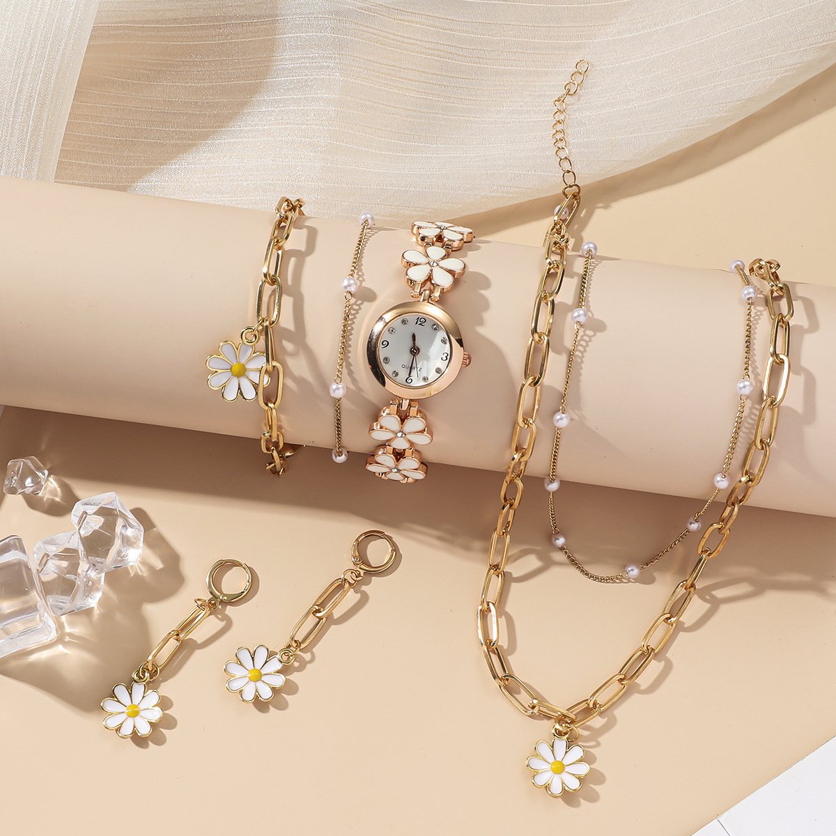 5 Gift Fashion Wholesale Manufacturers Direct Everything Little Daisy Ladies Flower Bottoming Oil Chain Quartz Watch Set