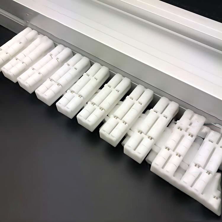 Beverage plant assembly line Flex83-63 flexible bottle conveyor chain plate