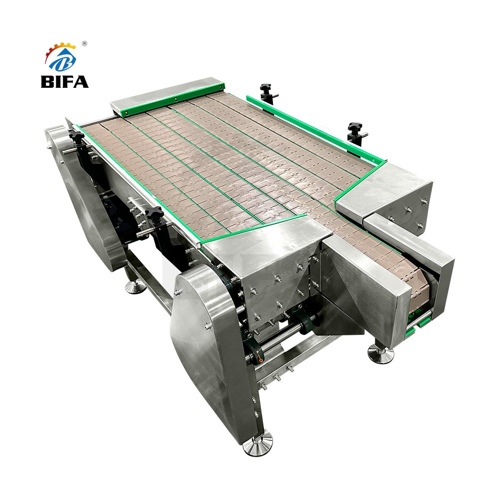 Bifa Plastic POM PP PE Table Top Slat Flat Plastic Conveyor Belt With guide rail for conveying water bottles