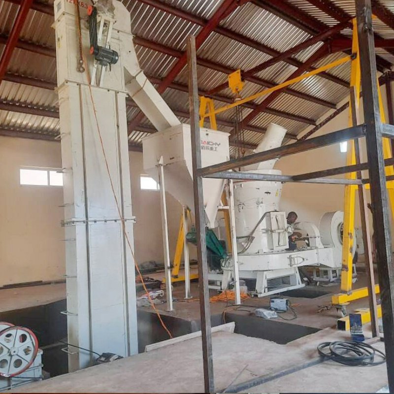 Low Price Industrial Low Speed Chain Belt Conveyor System Hopper Bucket Elevator Machine Small Vertical Bucket Elevators
