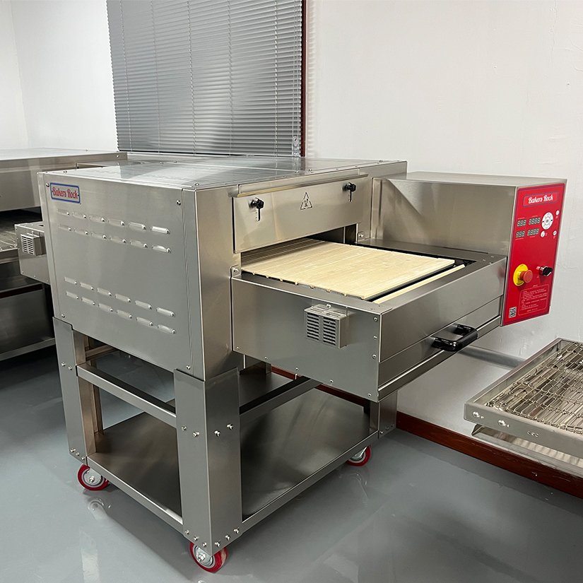 Pizza Vending Machine 450 Degree Stone Conveyor Belt Pizza Oven For Sales