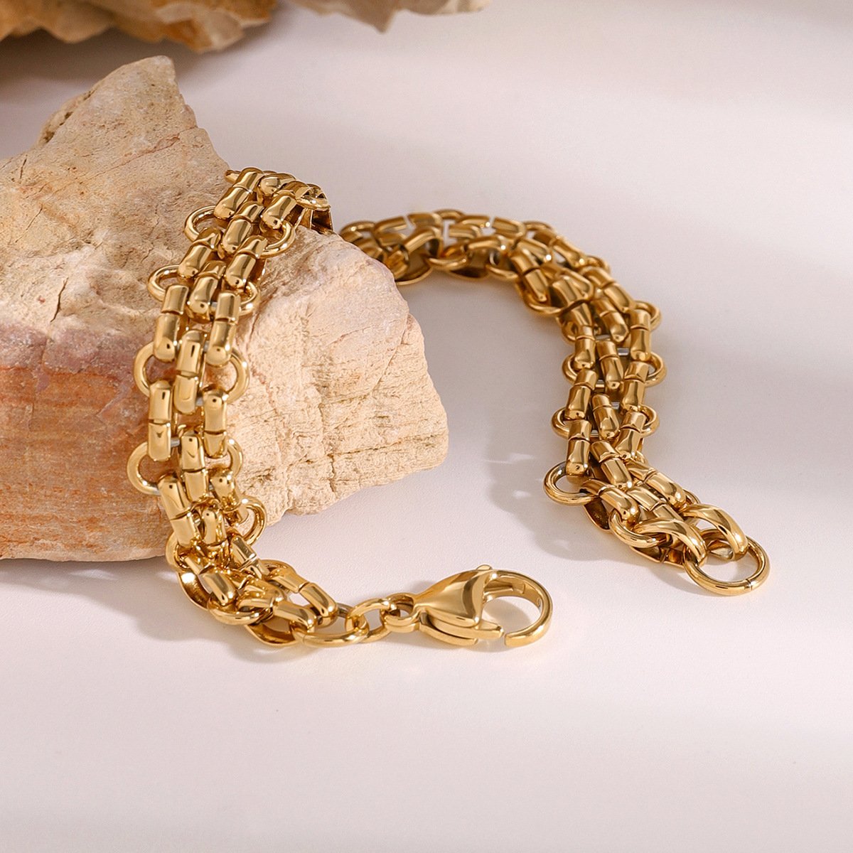 Amiee Jewelry Trendy 18K PVD Gold Plated Stainless Steel Non Tarnish Cuban Link Chain Bracelet for Couple