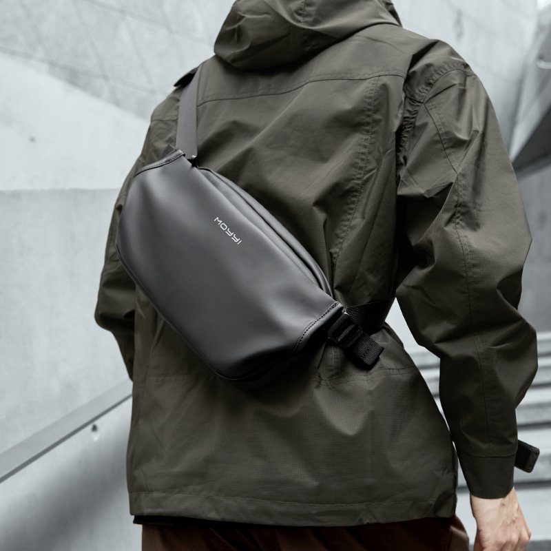 MOYYI Large Capacity Causal Leather Crossbody Bag for Men Waterproof Sport Men's Waist Bag Fashion Travel Fanny Packs Hiking Gym