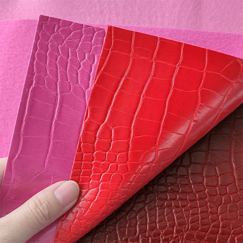 30X135CM Glossy Embossed Crocodile Texture Faux Leather Roll Synthetic Leather Crafts Fabric for Wallets Key chains Handbags