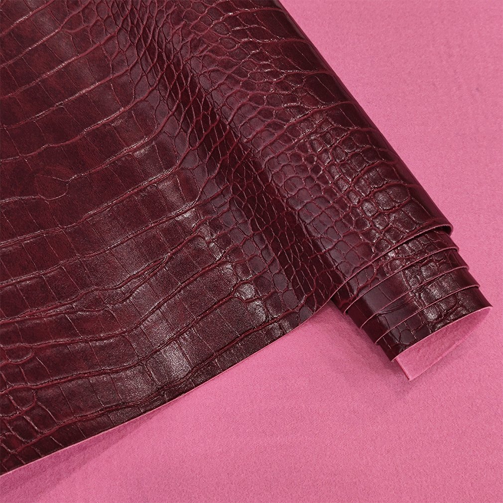 30X135CM Glossy Embossed Crocodile Texture Faux Leather Roll Synthetic Leather Crafts Fabric for Wallets Key chains Handbags
