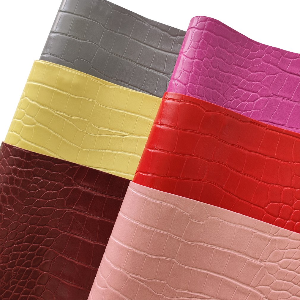 30X135CM Glossy Embossed Crocodile Texture Faux Leather Roll Synthetic Leather Crafts Fabric for Wallets Key chains Handbags