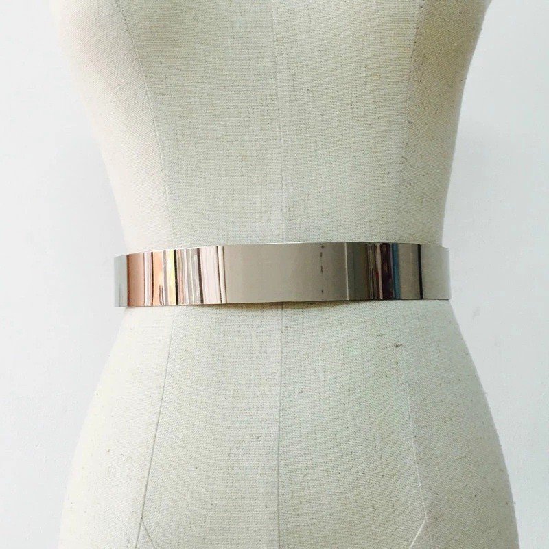 High Quality Adjustable Ladies Chain Belt Simple Retro Style Waist Accessory Golden Iron Material