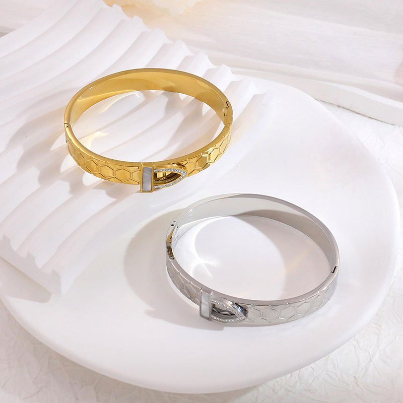 Luxury Bracelet Jewelry Belt Design with Diamond 18K Gold Plated Stainless Steel Bracelet Classic Atmospheric Lace Bangle