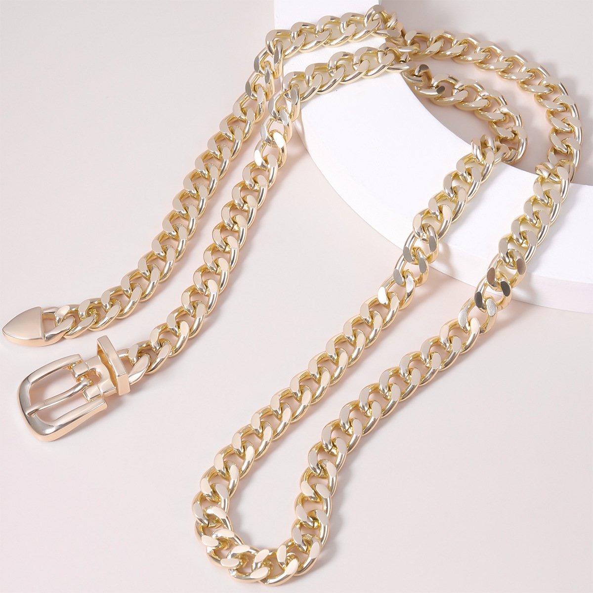 Luxury Belt For Women Sexy Women In Tight Belted Jeans Personality Originality Custom Chain Belt 2023 Charm Jewelry
