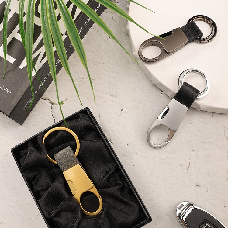 Factory Custom Luxury Promotional Gift Sets, Premium Soft Car Leather Keychain Key Holder with Snap Hook