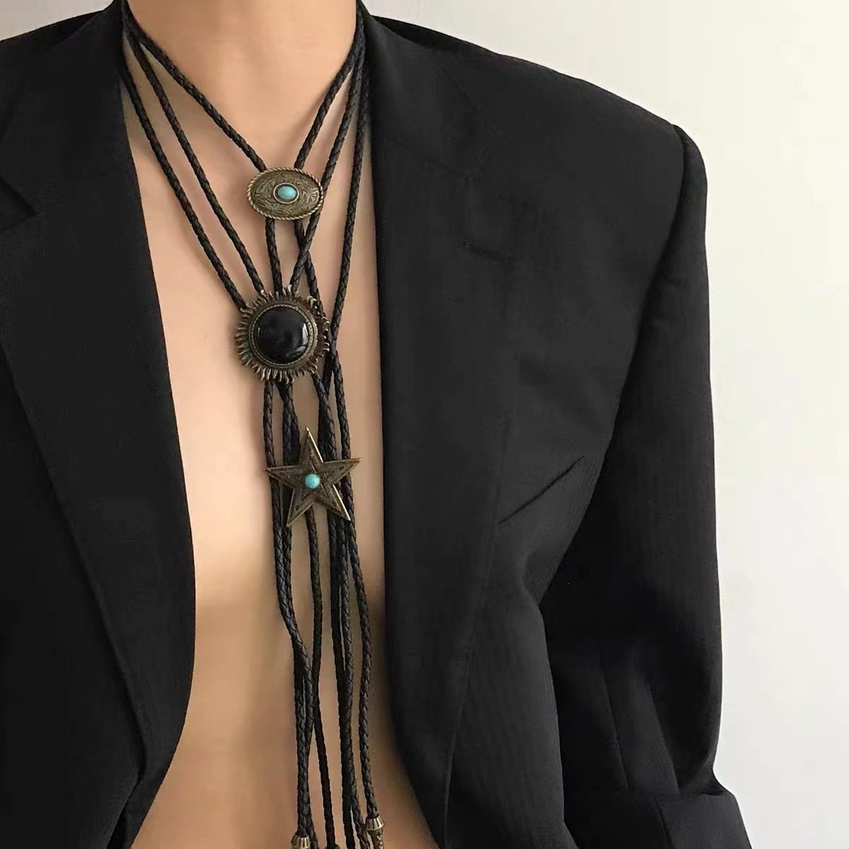 New arrival Adjustable cow head vintage shirt chain solid polo neckline rope leather necklace bolo tie Tie