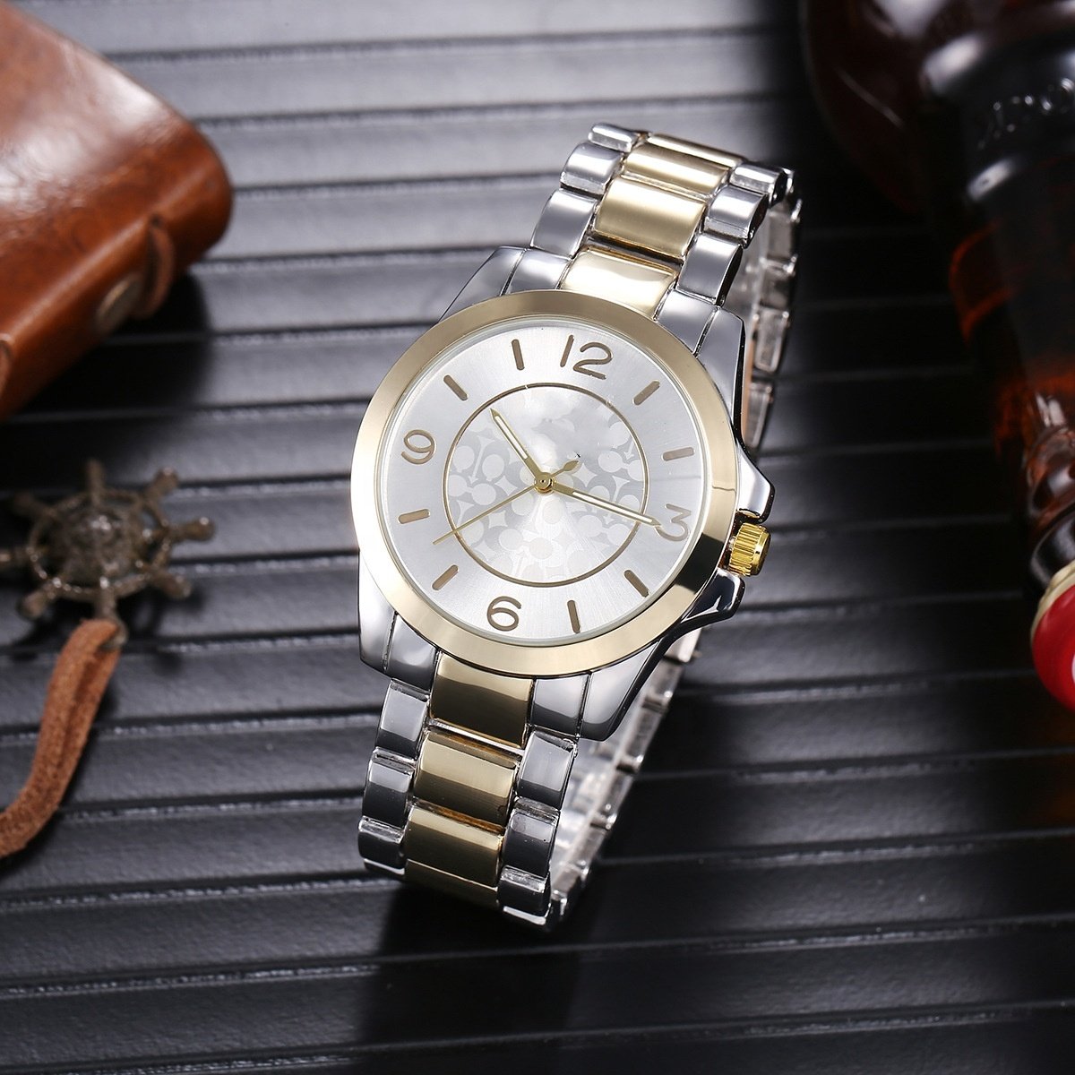 Men's fine gift set Chinese Valentine's Day glasses plus perfume plus dial quartz watch plus key chain