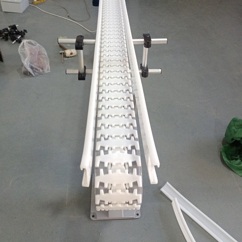 plastic chain conveyor flex Chain with Pushers Plastic Chain