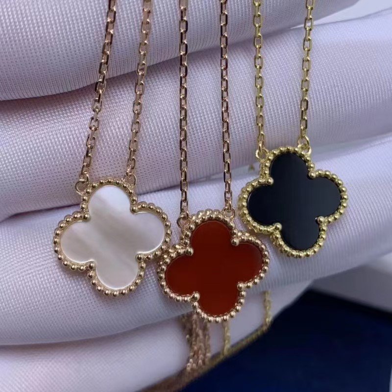 Top S925 silver women's high-end jewelry single flower three leaf necklace, agate mother of pearl necklace