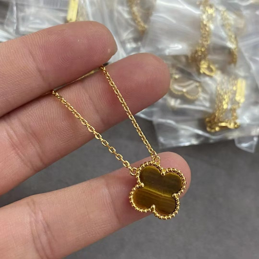 Top S925 silver women's high-end jewelry single flower three leaf necklace, agate mother of pearl necklace
