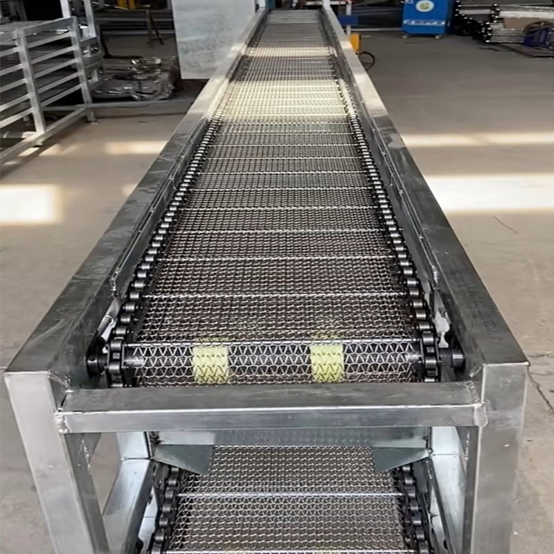 Manufacturers customized processing of high temperature resistant 304 stainless steel mesh belt conveyor