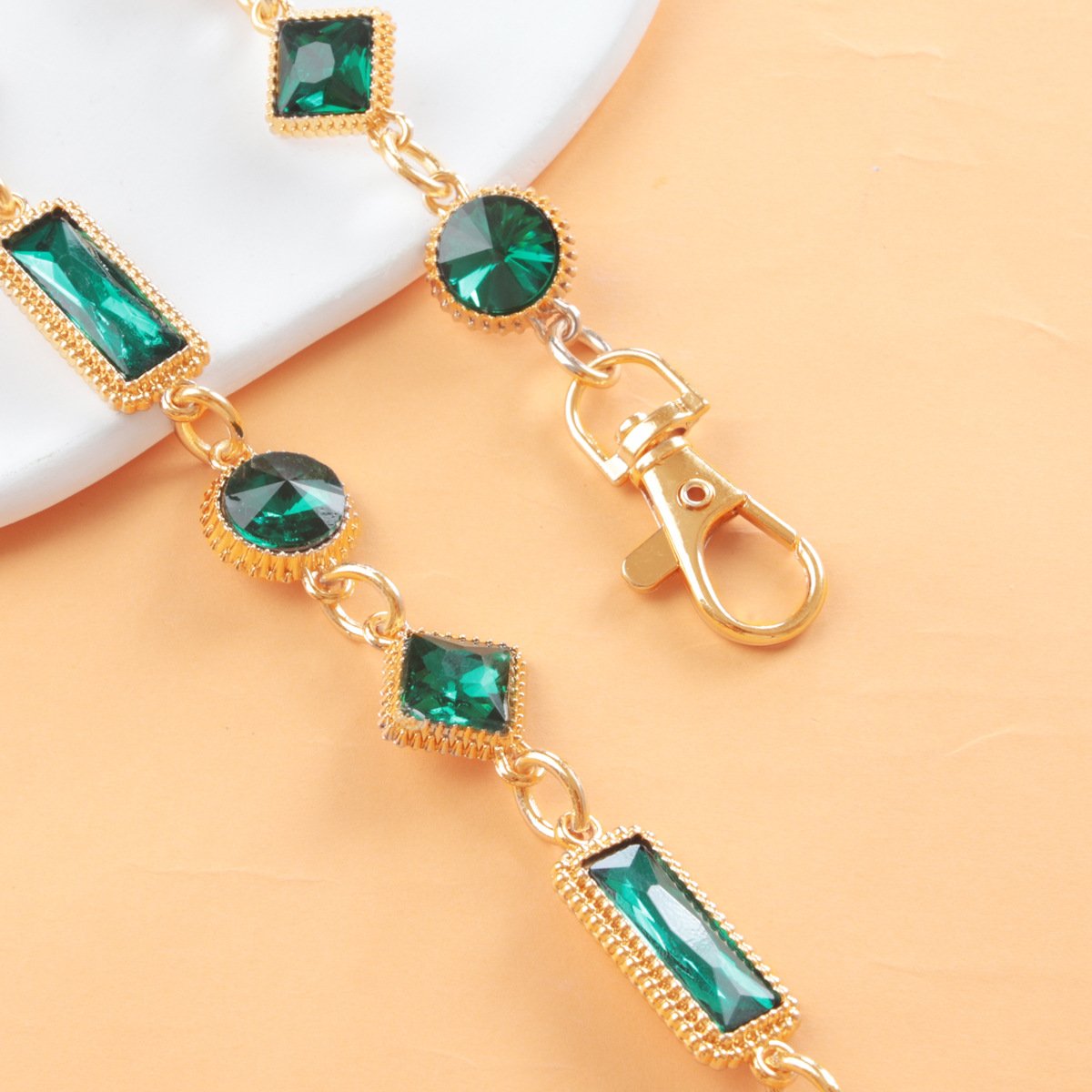 Fashion Women Diamond Chain Belts Gold Metal Waist Chain Belt For Women Lady Dress Jewelry Emerald Green Rhinestone Belly Chains