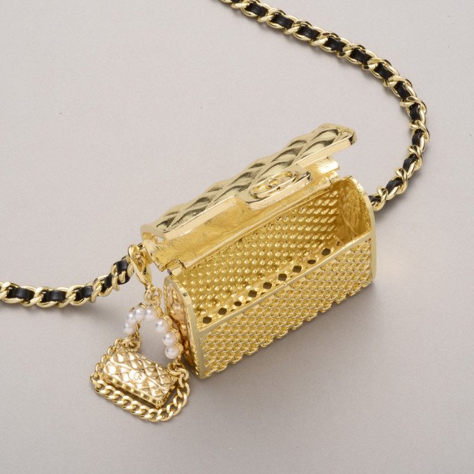 Women's Fashion Waist Accessories Meta Chain Belt With Mini Bag