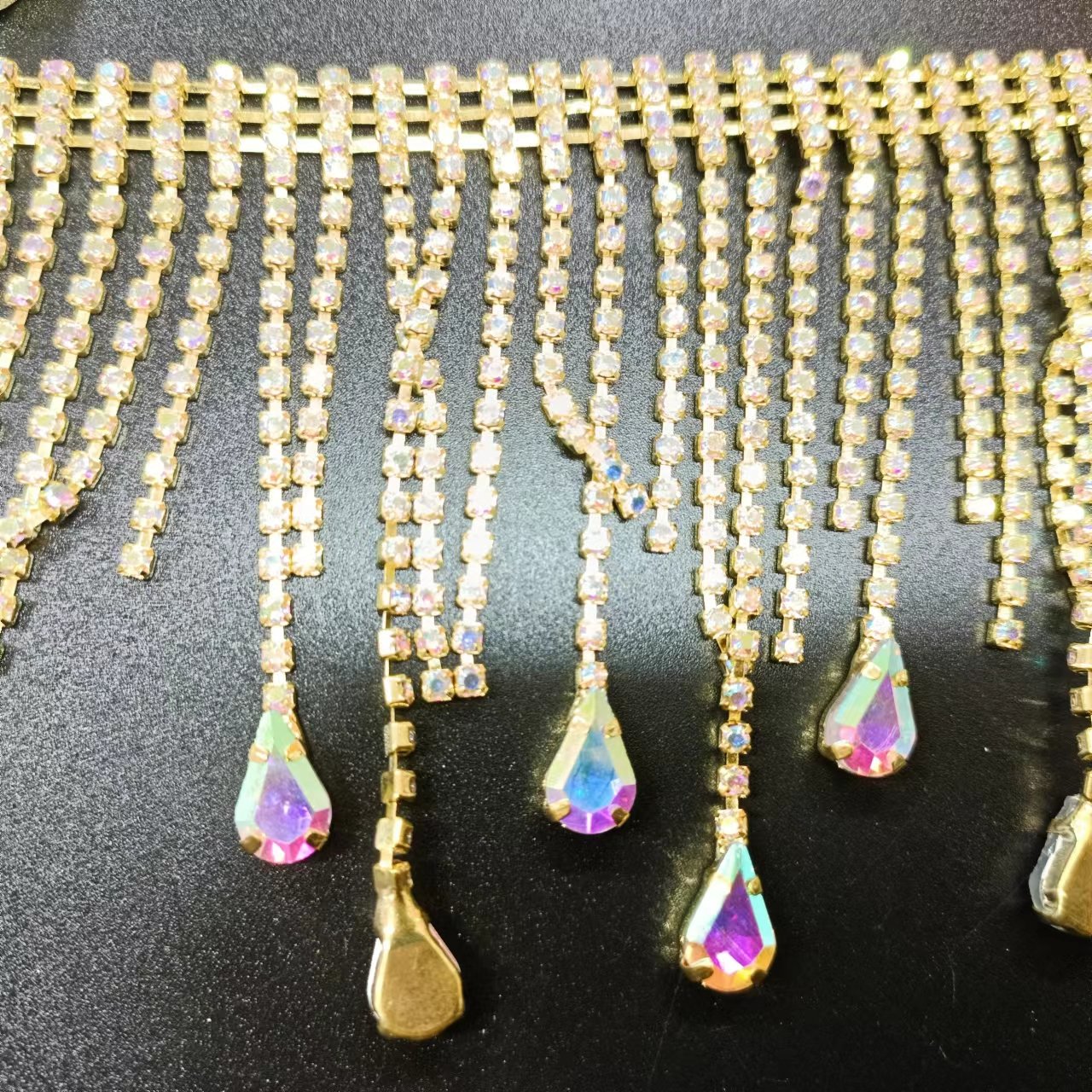 Designed Wholesale Cup Chain Rhinestone Gold Claw Setting Trimming Drawstring for hoodies