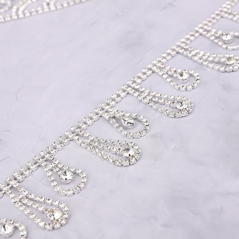 Factory Direct Sales of Long Tassel Metal Rhinestones Crystal Decorative Chains for Wedding Belts and Garment Bags