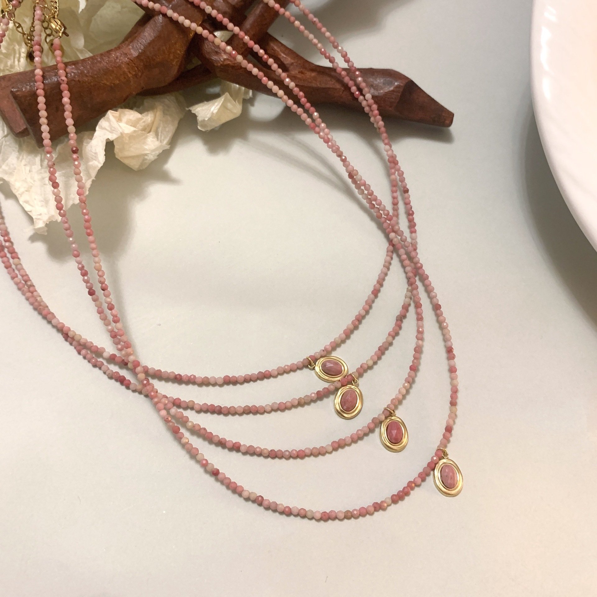 Personalized Exquisite Necklace Necklace Tender Pink Chalcedony Beaded Necklace