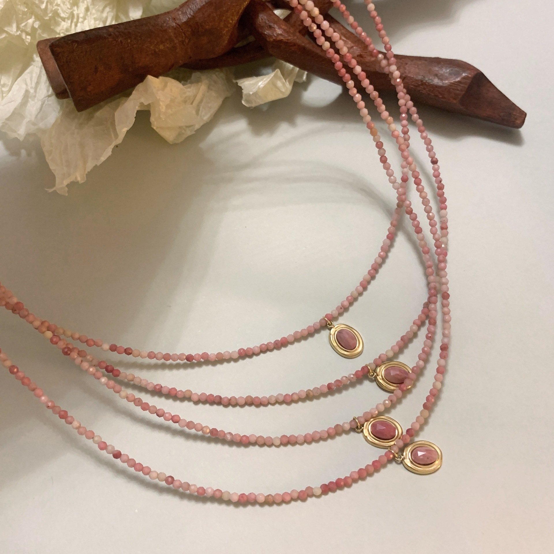 Personalized Exquisite Necklace Necklace Tender Pink Chalcedony Beaded Necklace