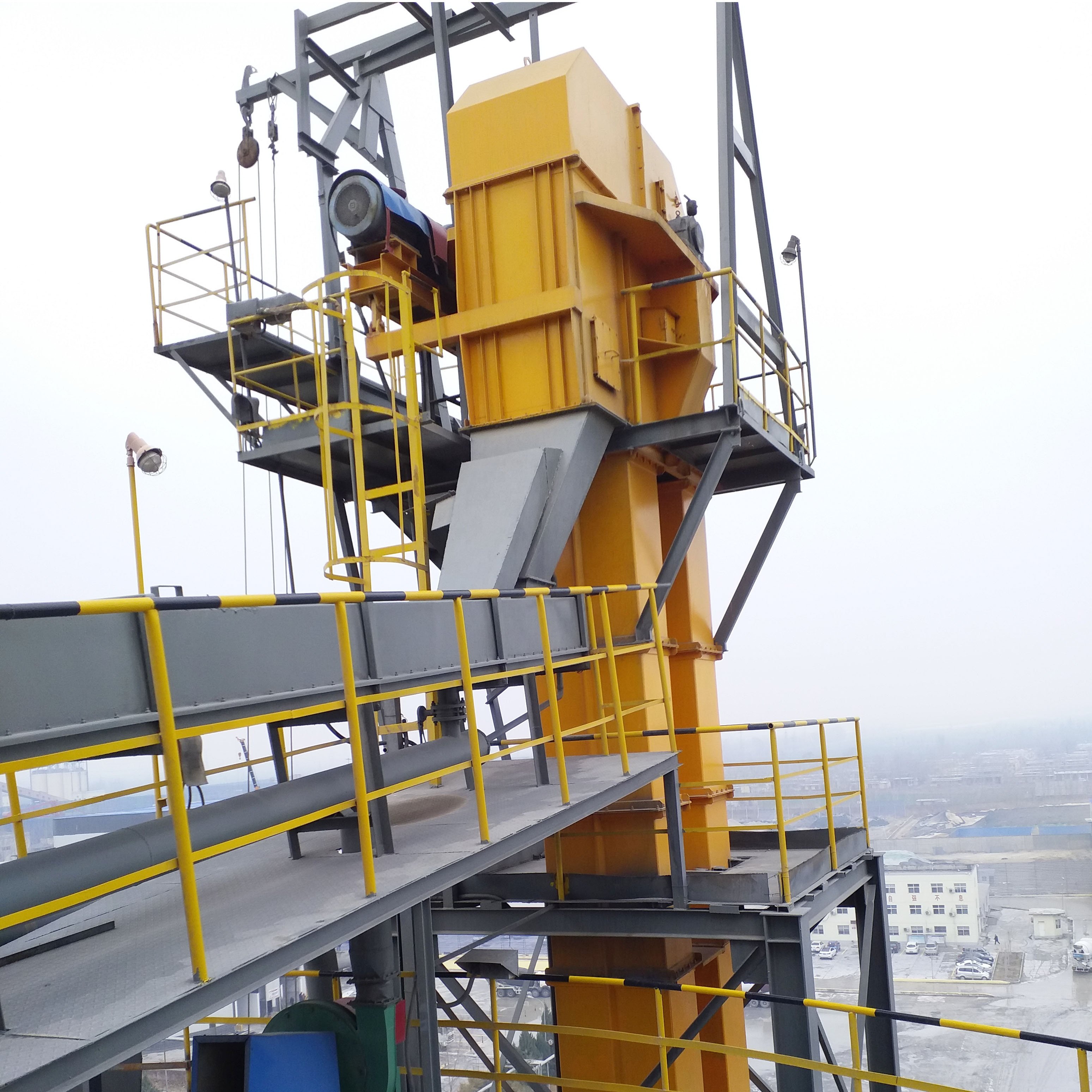 NE100 type plate chain bucket elevator mine vertical feeding bucket elevator 10000 tons cement bucket elevator
