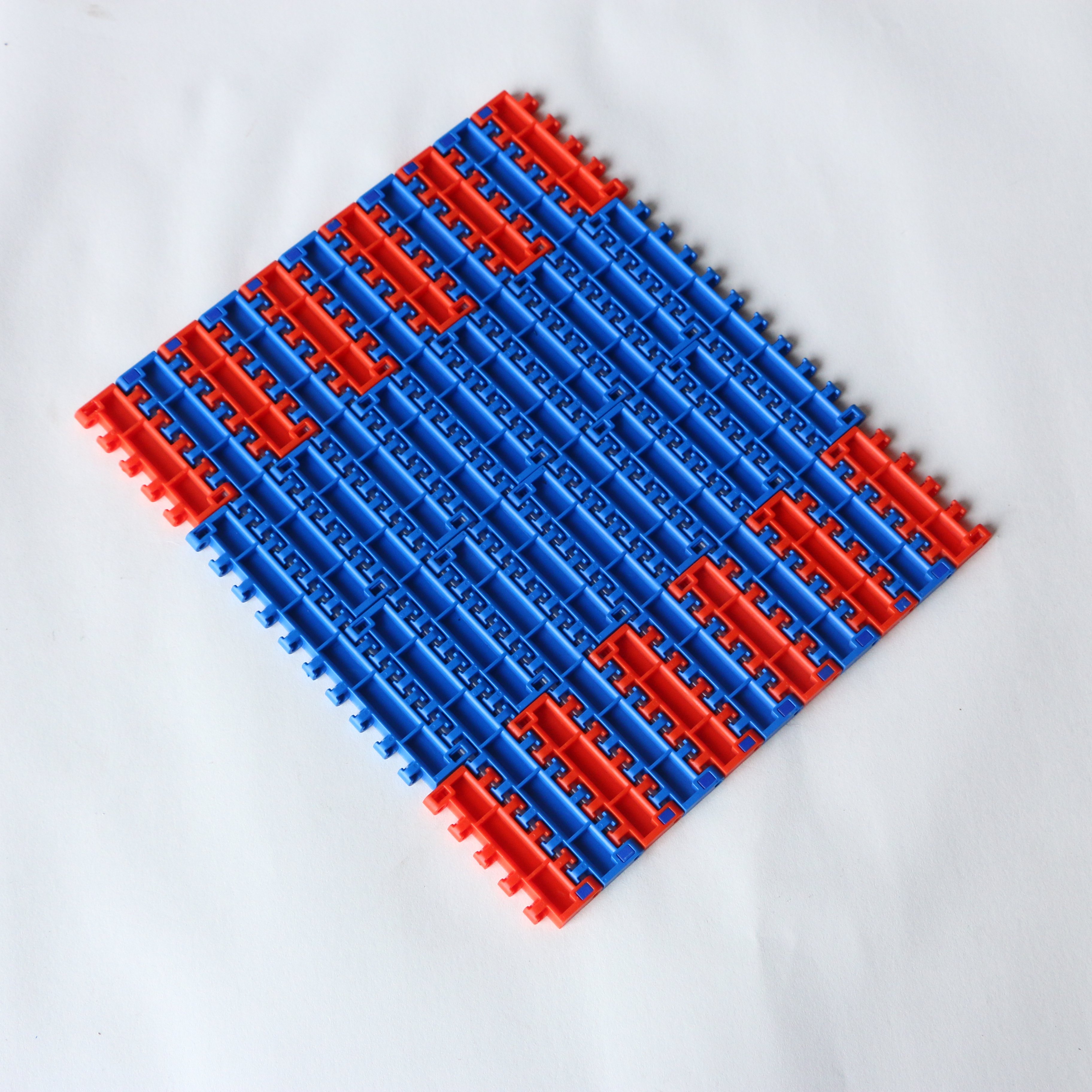 Straight Flat Top Plastic Modular Belt Conveyor mesh belt furnace bottom plate mesh belt furnace sale