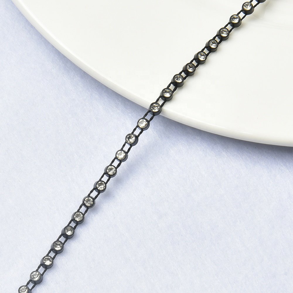 Customizable Rhinestone Plastic Lines Rhinestone Trims Glue On Sewing on Decorative Chain Ribbon For Rhinestones Garment