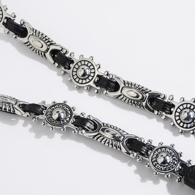 Wholesale Retro Punk Faux Leather Western Belt with Carve Metal Accessories Skinny Body Chains Waist Belt for Women Dresses