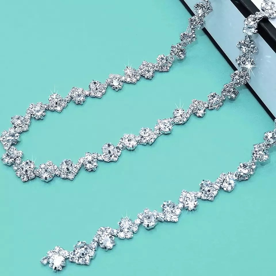 Clothes Garment Accessories Supplier Mental Crystal Crafts Flat Back Belt Chain Transparent Rhinestones Trim
