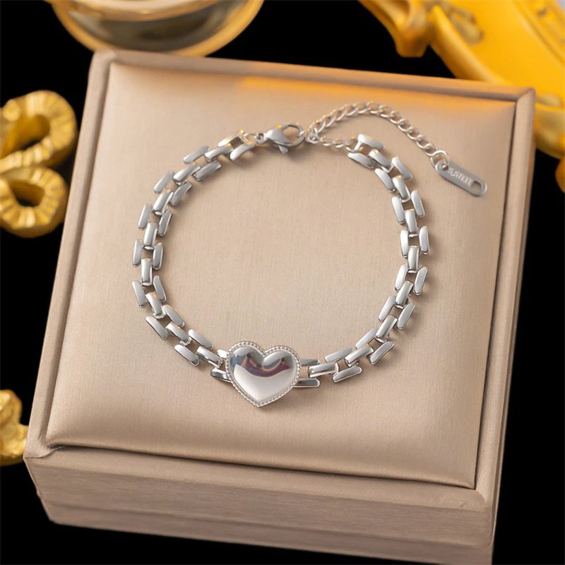 2024 New Stainless Steel Love Heart Strap Bracelet for Women Cuban Chain Geometric Peach Heart Charm Bracelets