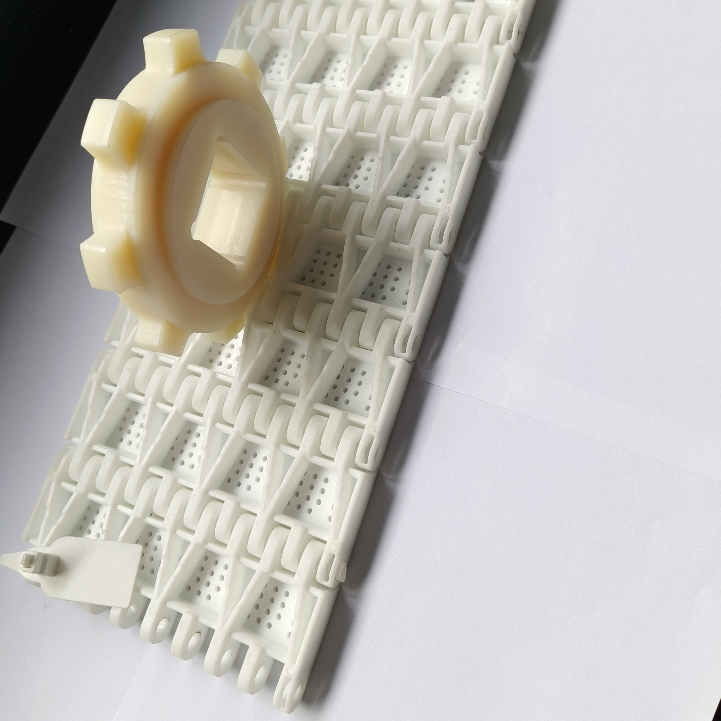 High Quality Roller Chains Plastic Flat Top Chain For Conveyor Belt