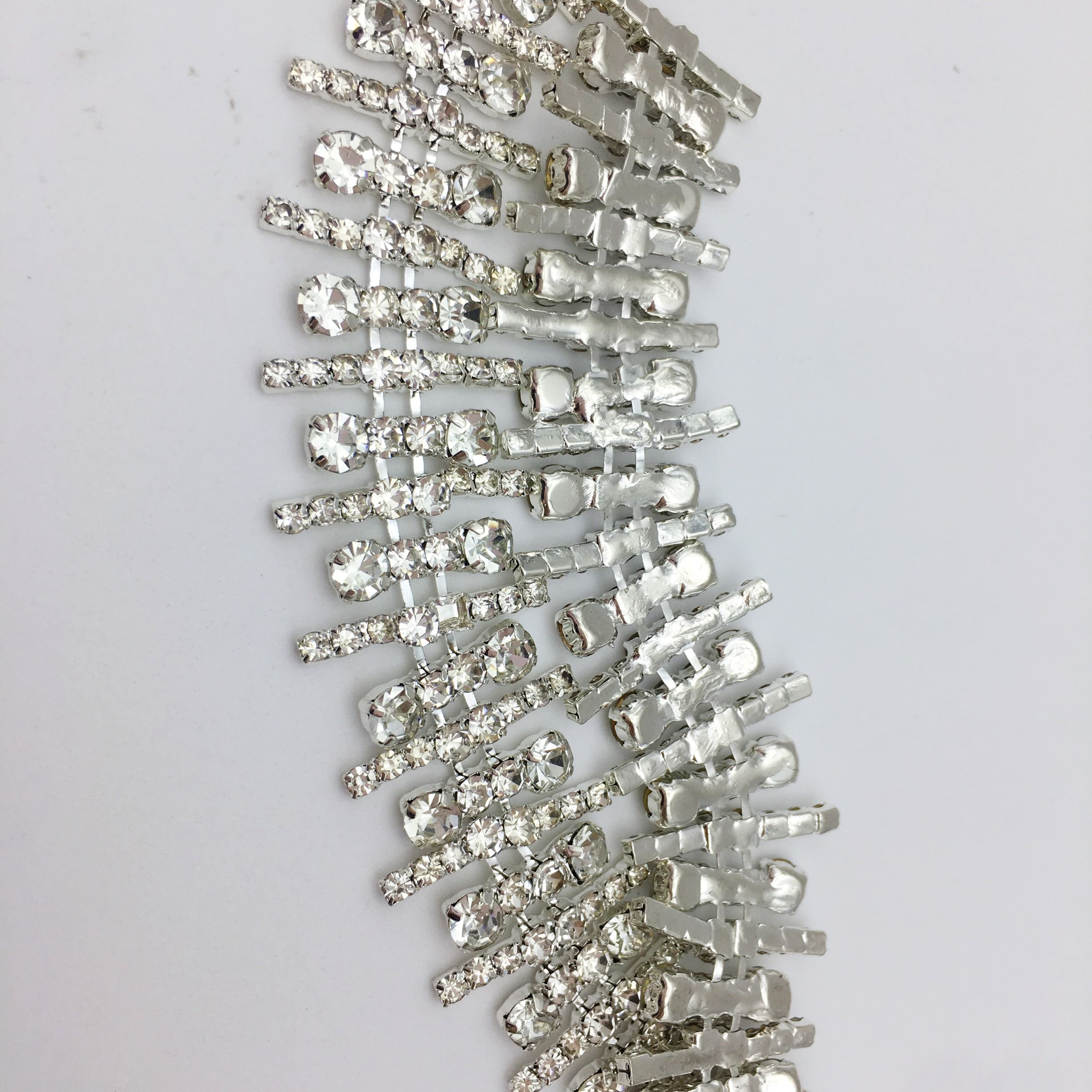 SINRONG Flatback Diamond Rhinestone Decal for Wedding Dresses Brides' Belts Evening Gowns Long Glass Chain Shoes Hats Florals
