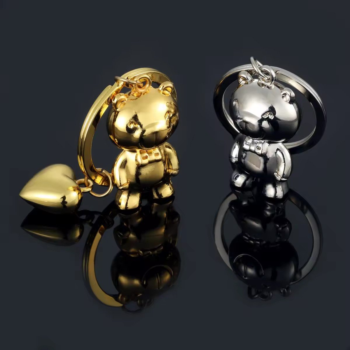 New Fashion 3D Astronaut Keychain Space Robot Spaceman Keychain Keyring Alloy Gift for Man Friend Creative Car Keychain Pendant